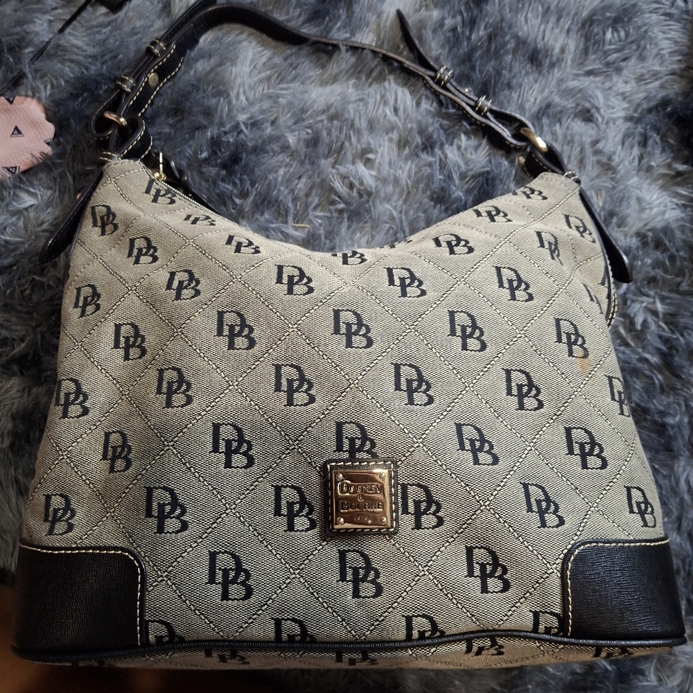 Signature Canvas Dooney & Bourke Gray and Black Women's Bag